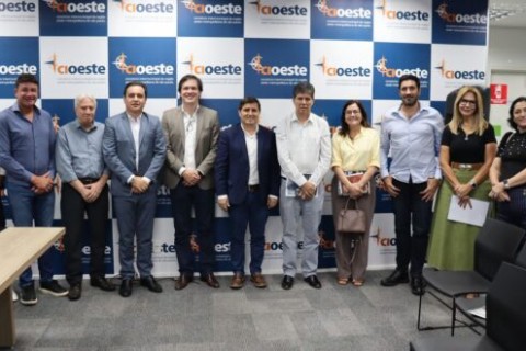 CIOESTE recebe secretário estadual e discute estratégias para ampliar financiamento da educação nos municípios